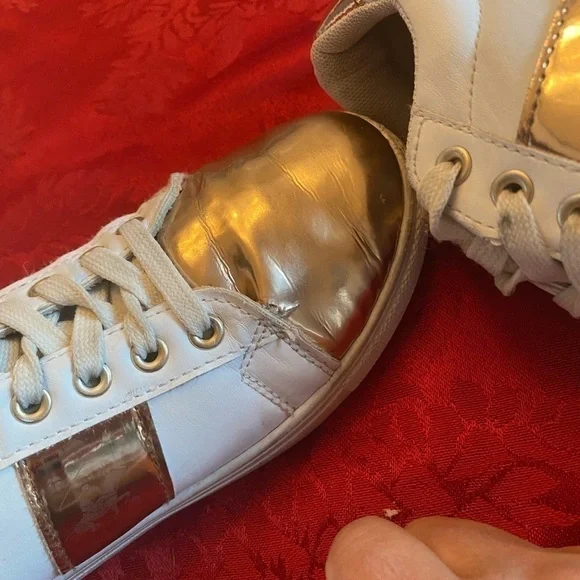 Beverly Hills Polo Club girls metallic rose gold fashion sneakers-Pre loved - Picture 8 of 8
